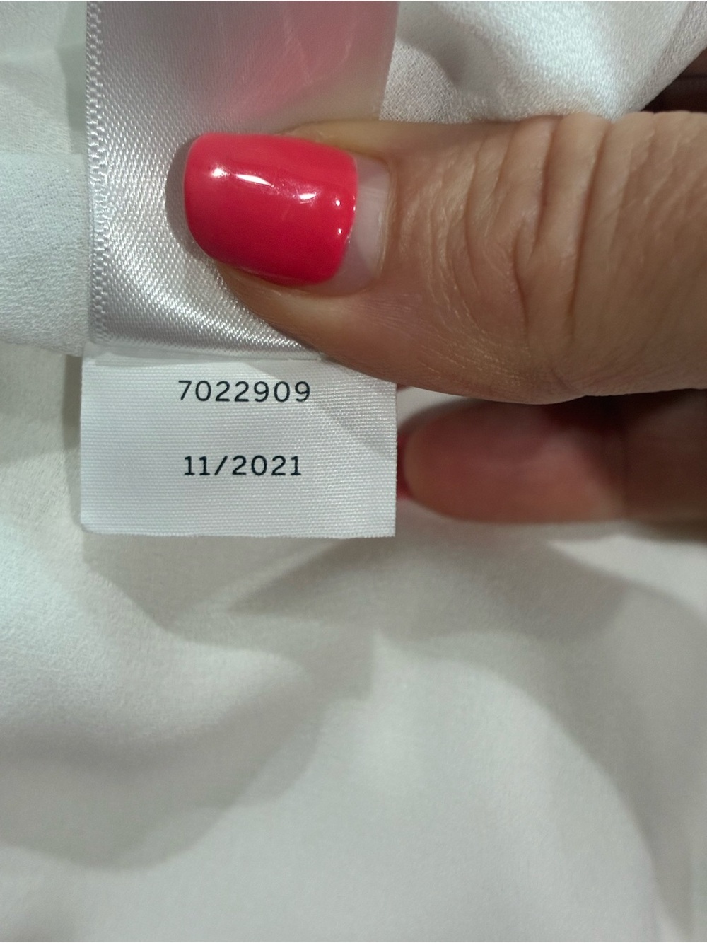 CeCe NWT Ivory Sheer Floral-Appliqué Long Sleeve Shift Dress, Size M - Picture 12 of 15